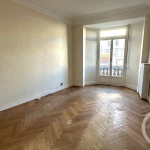 Property in Carre d'Or