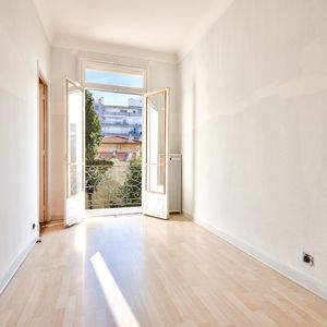 Property in Carre d'Or