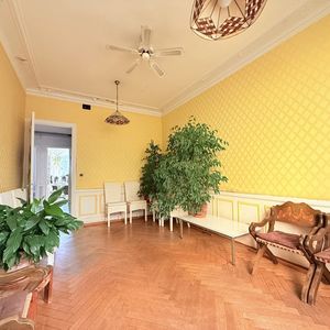 Property in Carre d'Or