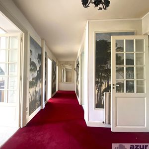 Property in Carre d'Or