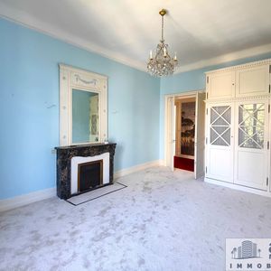 Property in Carre d'Or