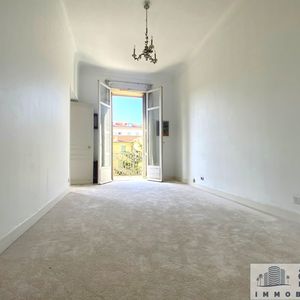 Property in Carre d'Or