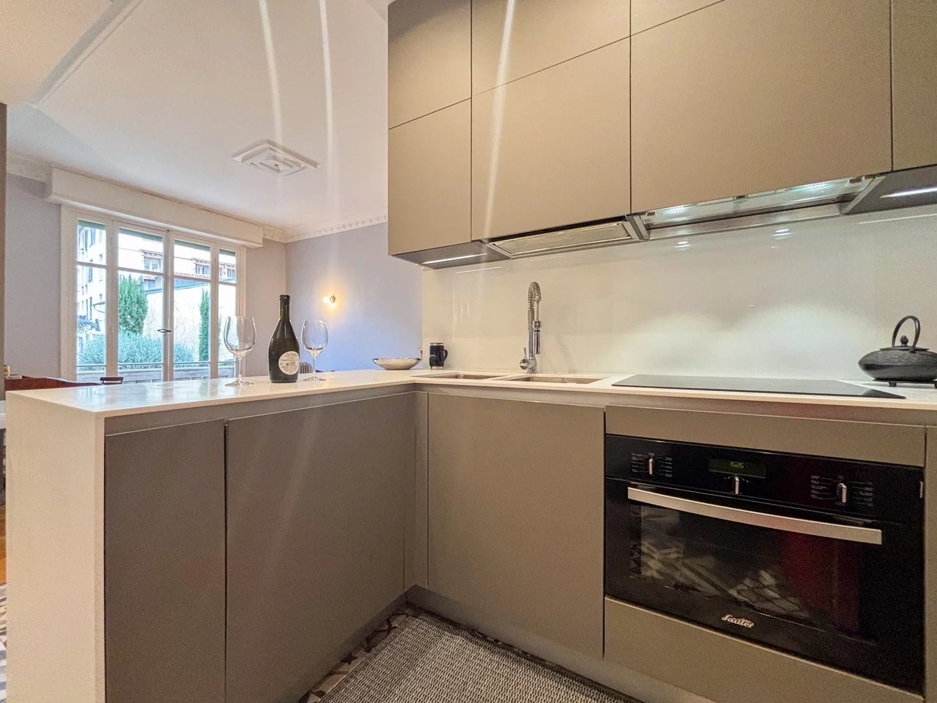 Property photo in Carre d'Or