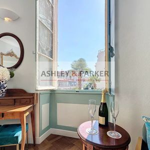 Property in Carre d'Or