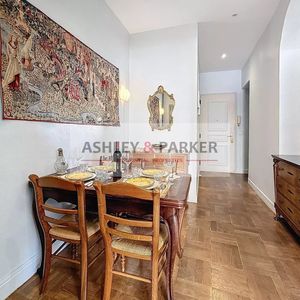 Property in Carre d'Or