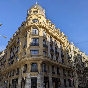 Property in Carre d'Or