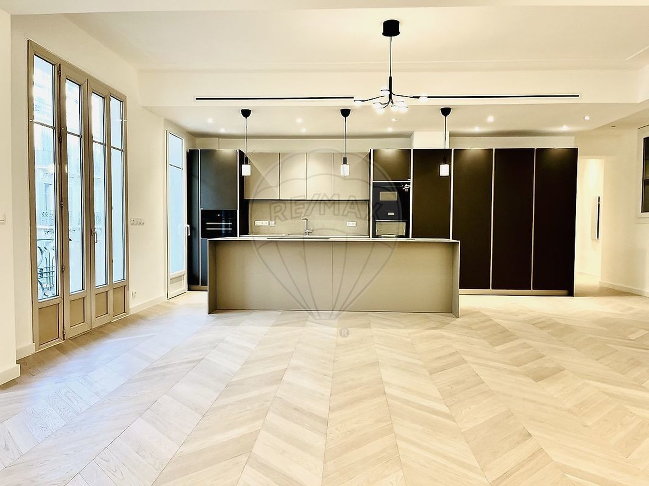 Property photo in Carre d'Or