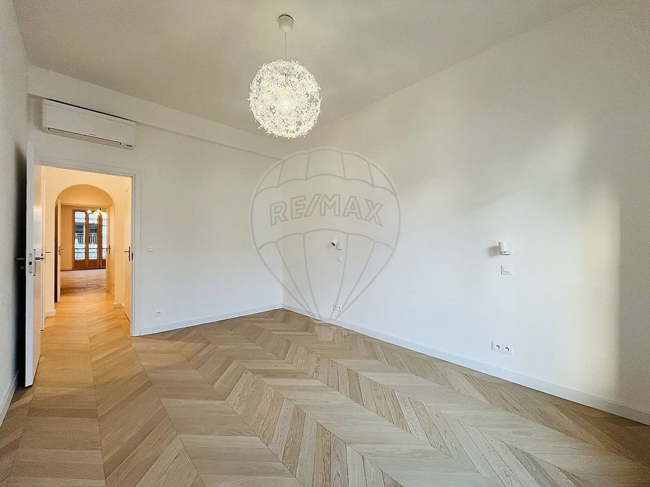 Property photo in Carre d'Or