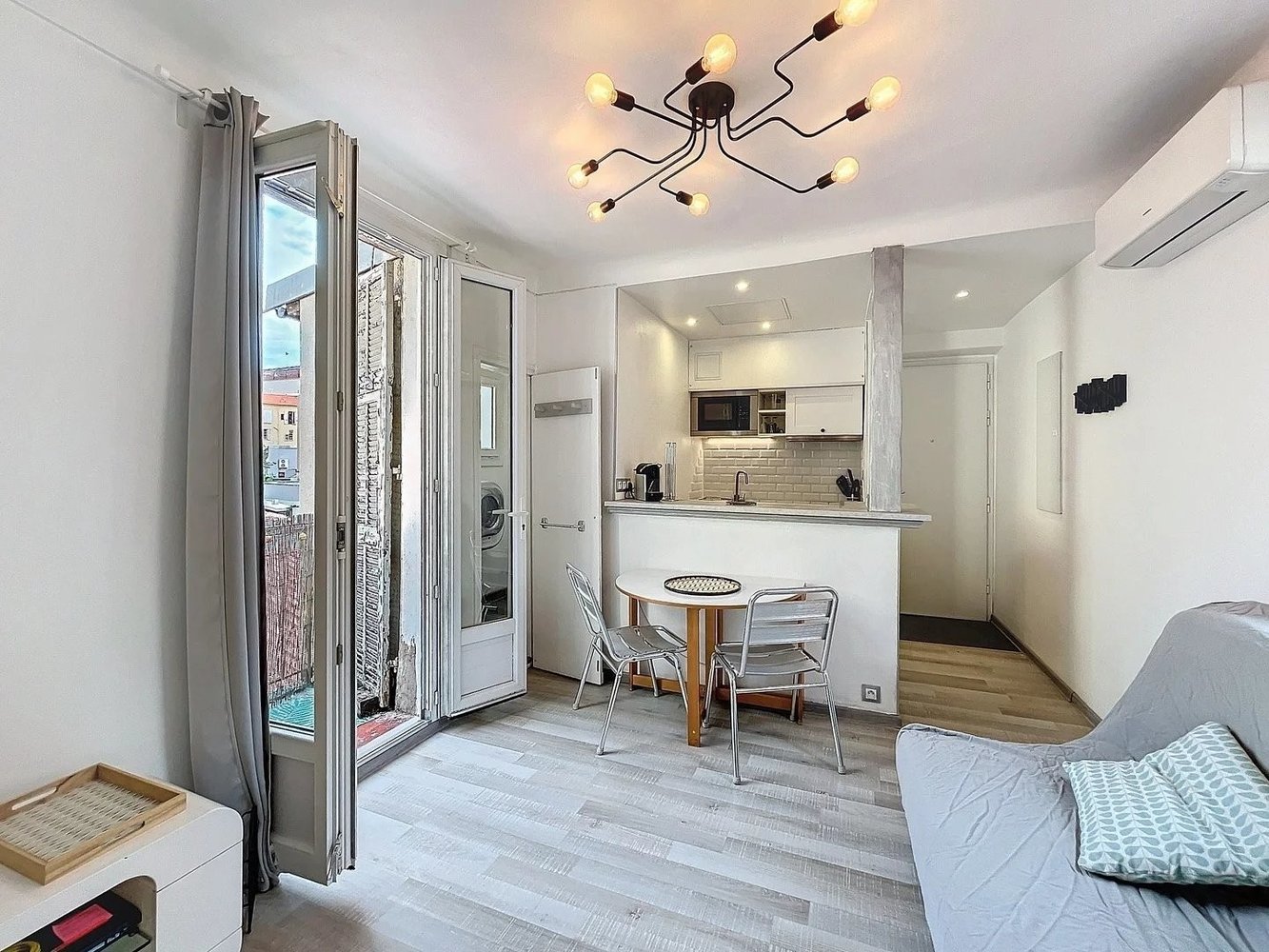 Property photo in Carre d'Or