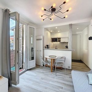 Property in Carre d'Or