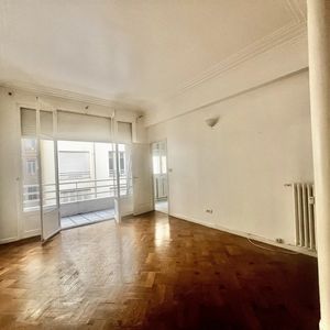 Property in Carre d'Or