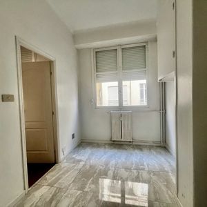 Property in Carre d'Or