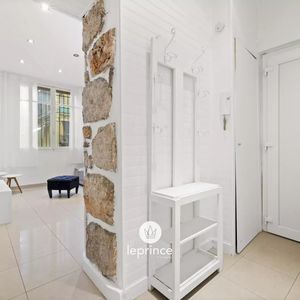 Property in Carre d'Or