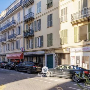 Property in Carre d'Or