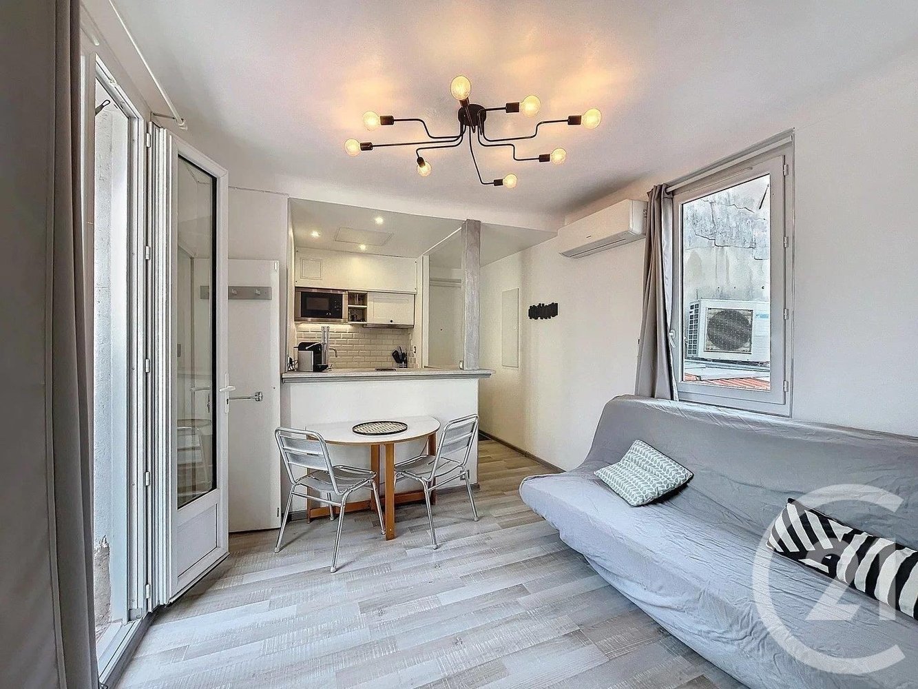 Property photo in Carre d'Or