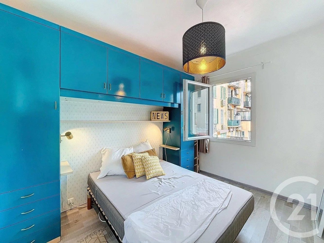 Property photo in Carre d'Or