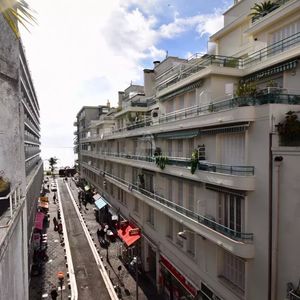 Property in Carre d'Or