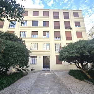 Property in Carre d'Or