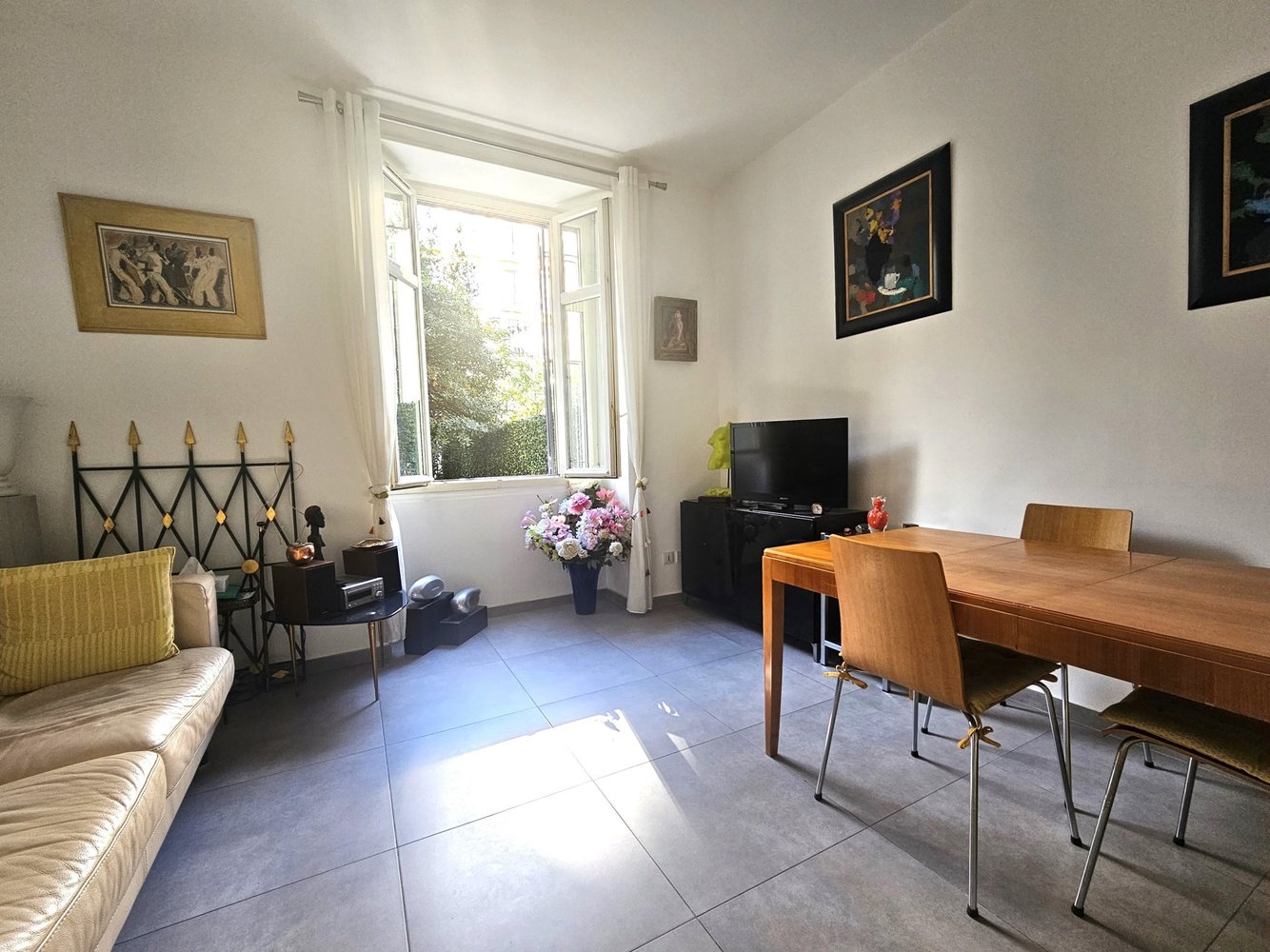 Property photo in Carre d'Or