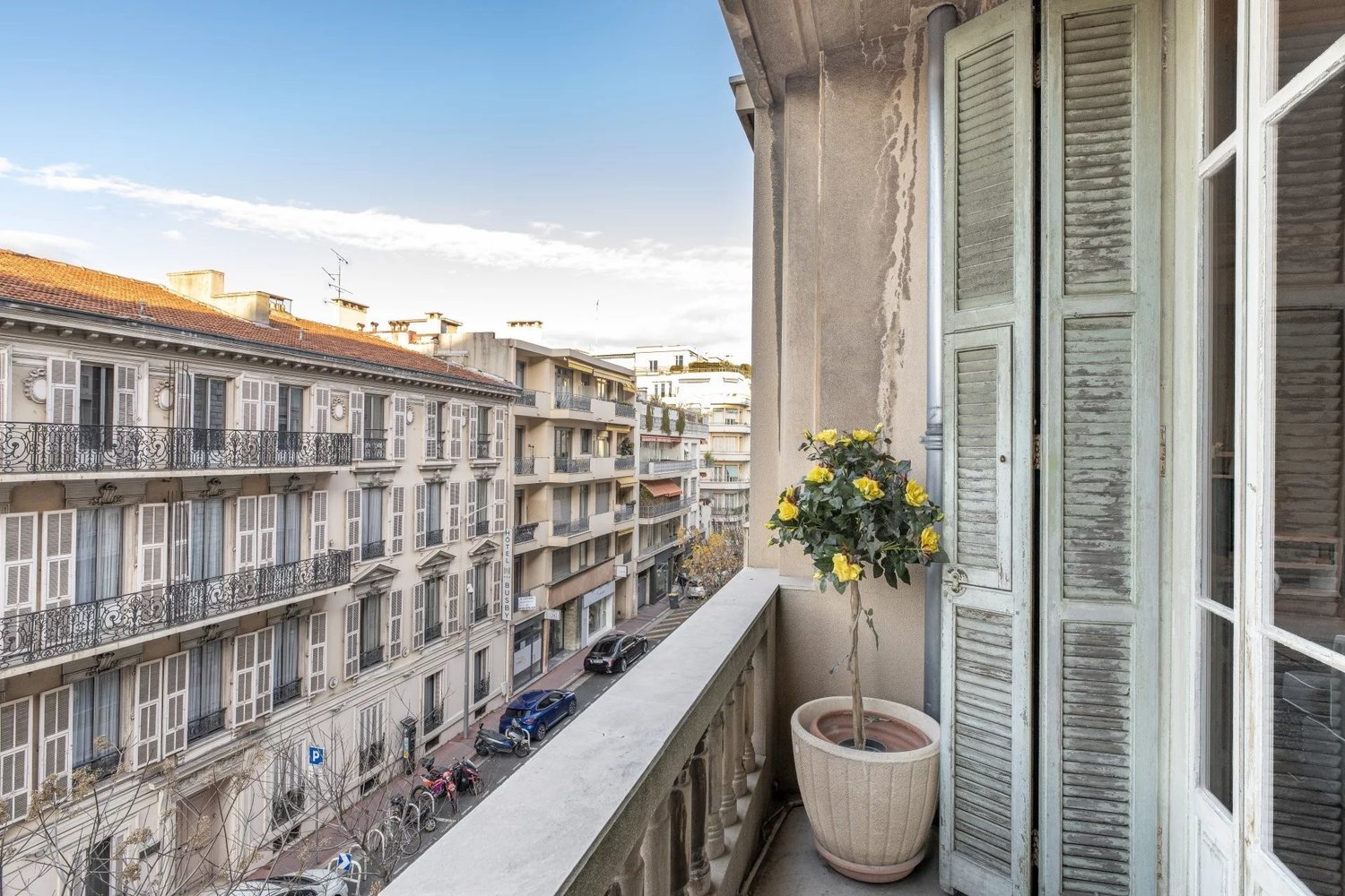 Property photo in Carre d'Or