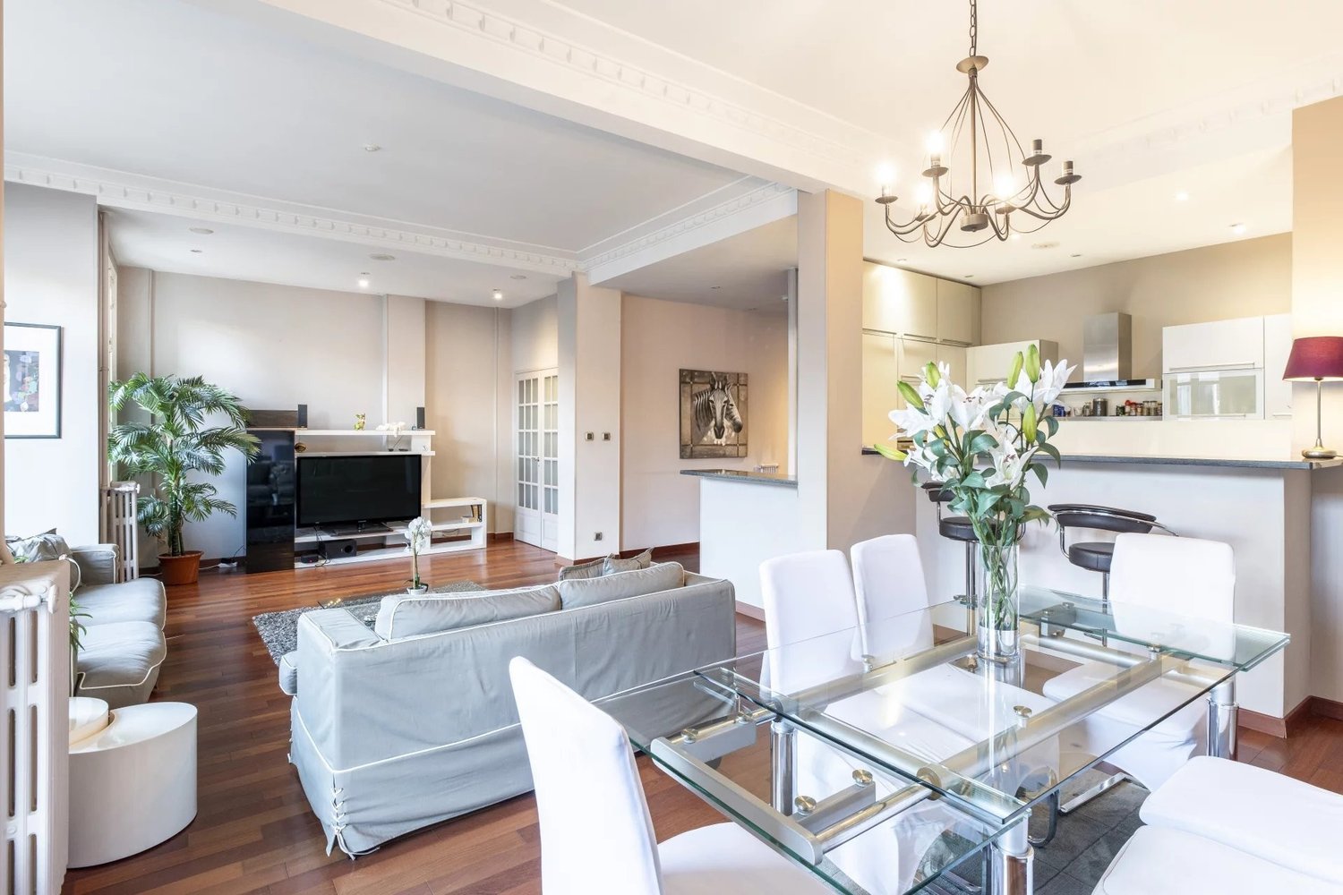 Property photo in Carre d'Or