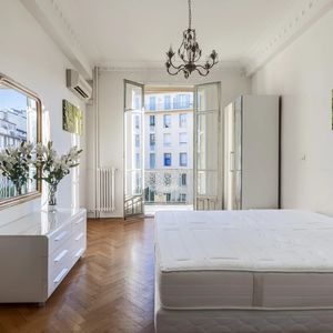 Property in Carre d'Or