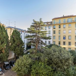 Property in Carre d'Or