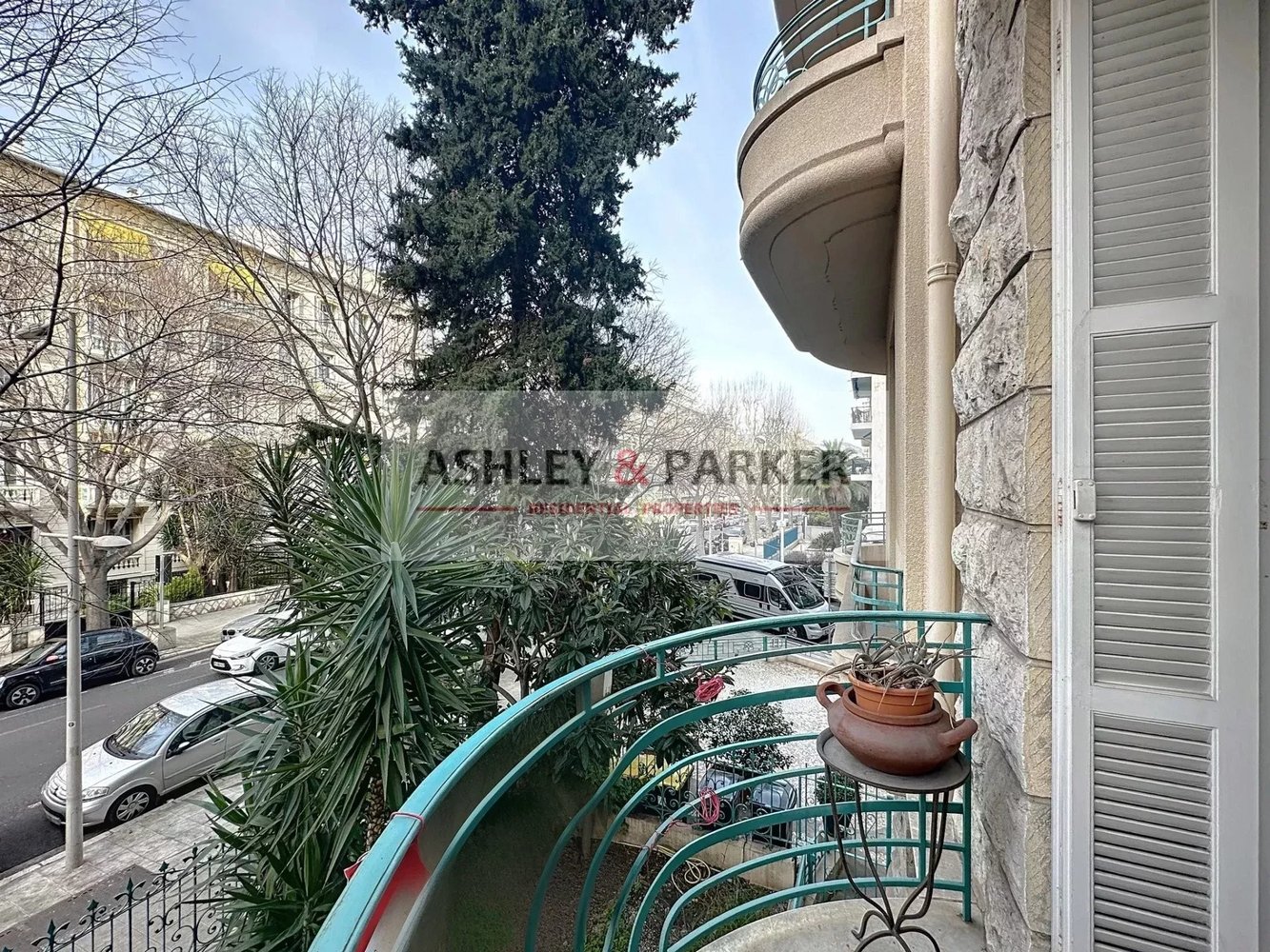 Property photo in Carre d'Or