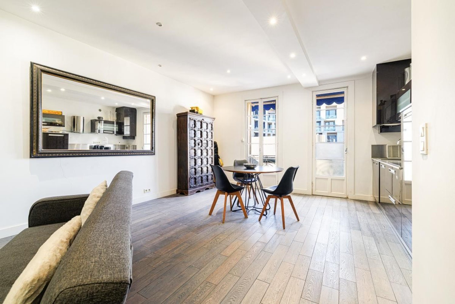 Property photo in Carre d'Or