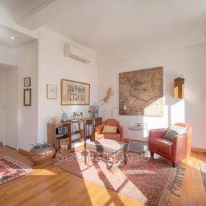 Property in Carre d'Or