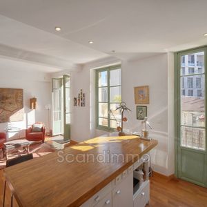 Property in Carre d'Or