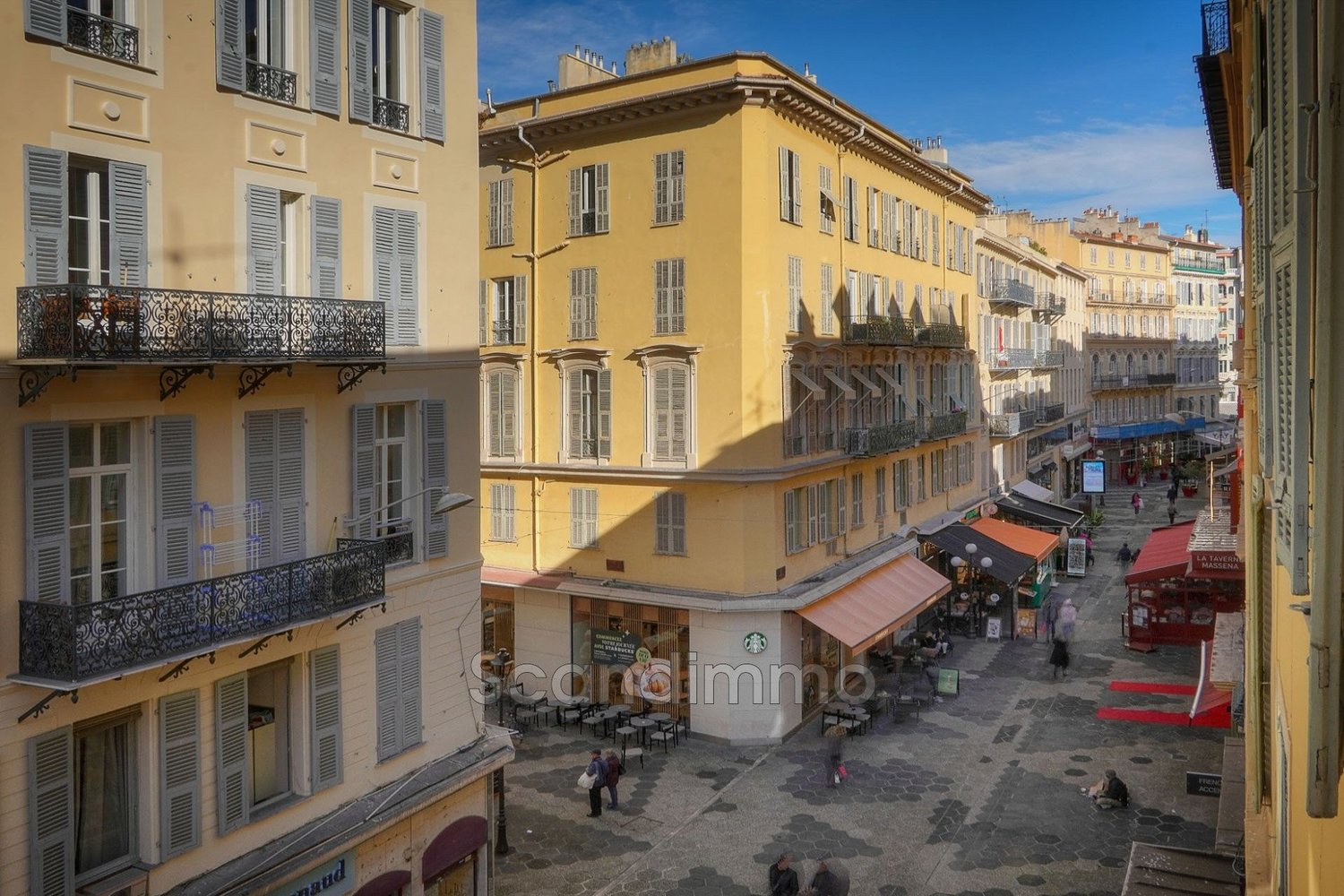 Property photo in Carre d'Or