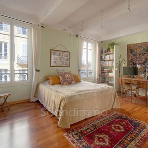 Property in Carre d'Or