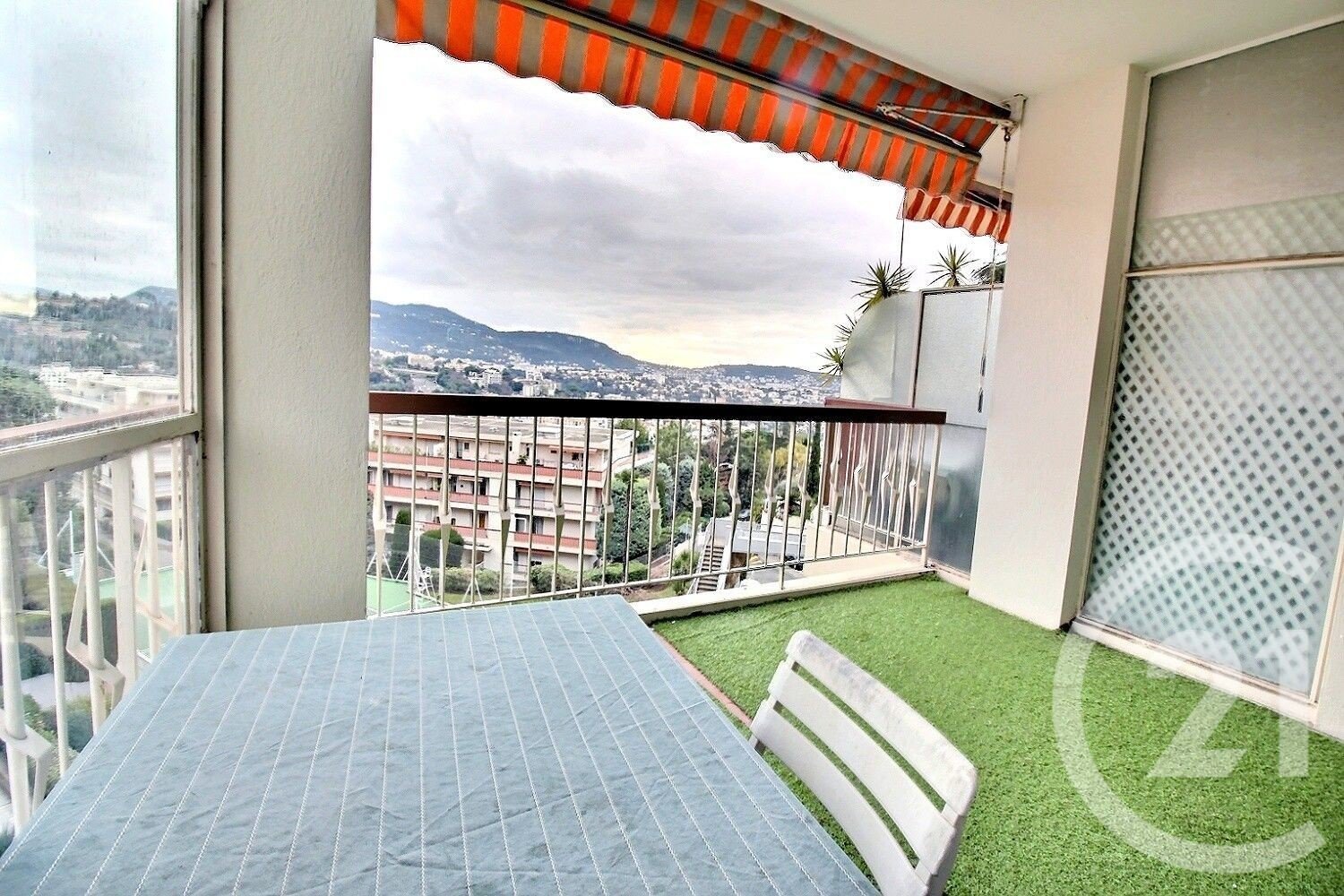 Property photo in Carre d'Or