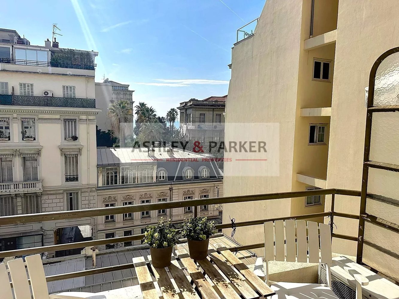 Property photo in Carre d'Or