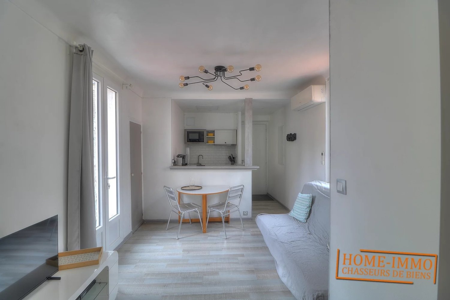 Property photo in Carre d'Or