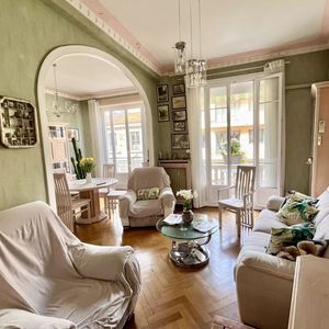 Property in Carre d'Or