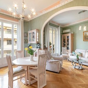 Property in Carre d'Or