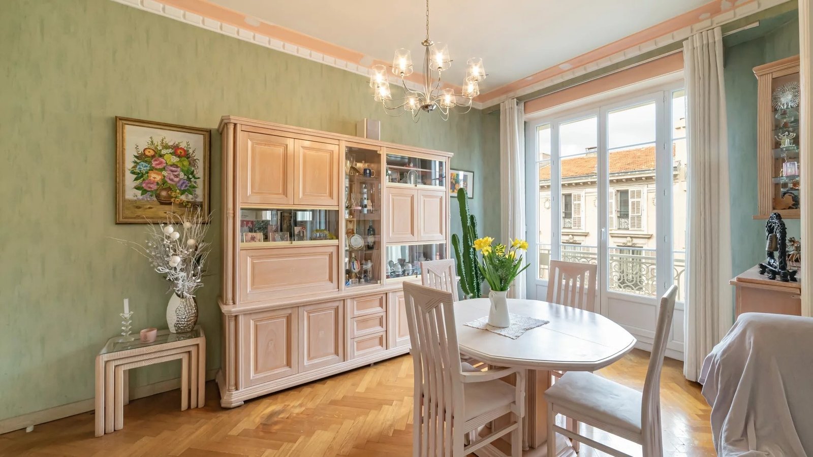 Property photo in Carre d'Or