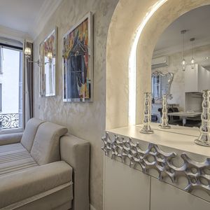 Property in Carre d'Or