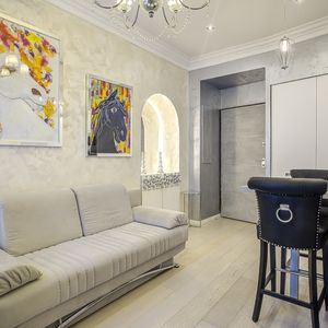 Property in Carre d'Or