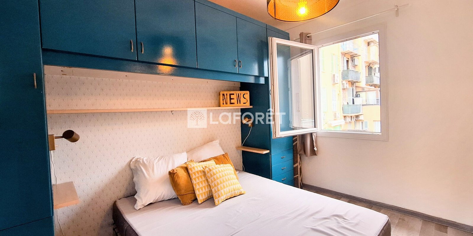 Property photo in Carre d'Or