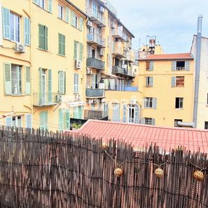 Property in Carre d'Or