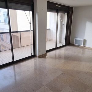 Property in Carre d'Or