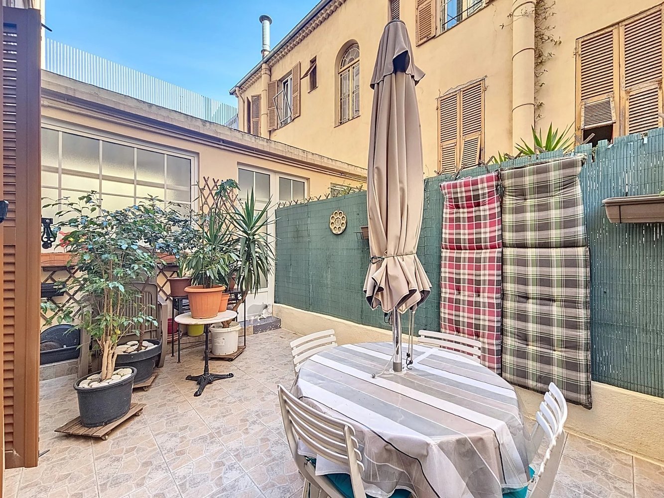 Property photo in Musicians Quarter