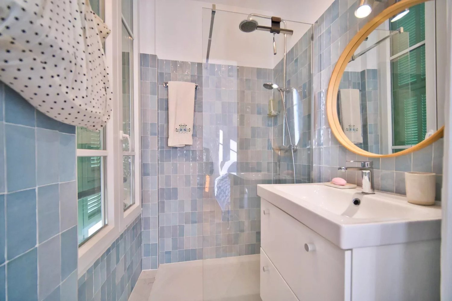 Property photo in Port