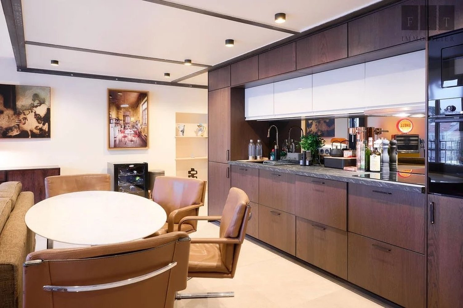 Property photo in Port