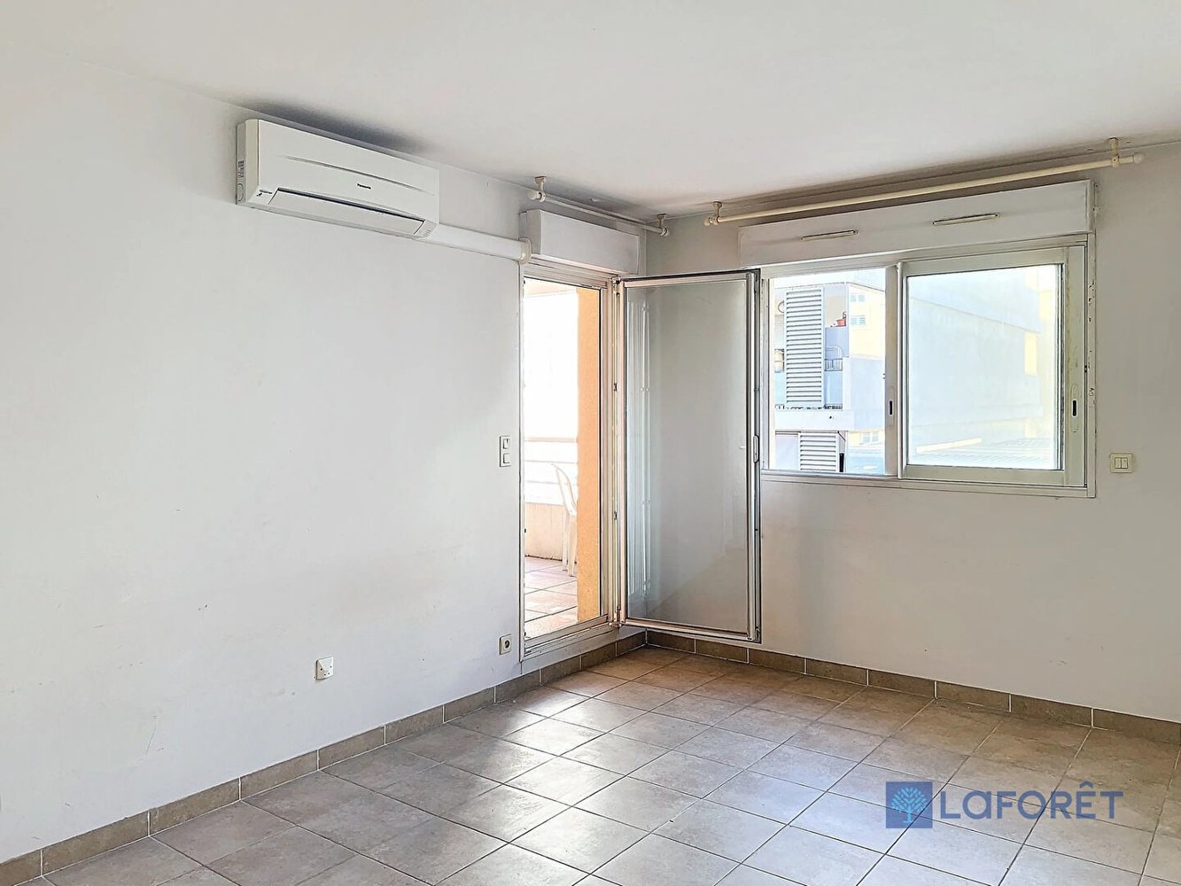 Property photo in Port