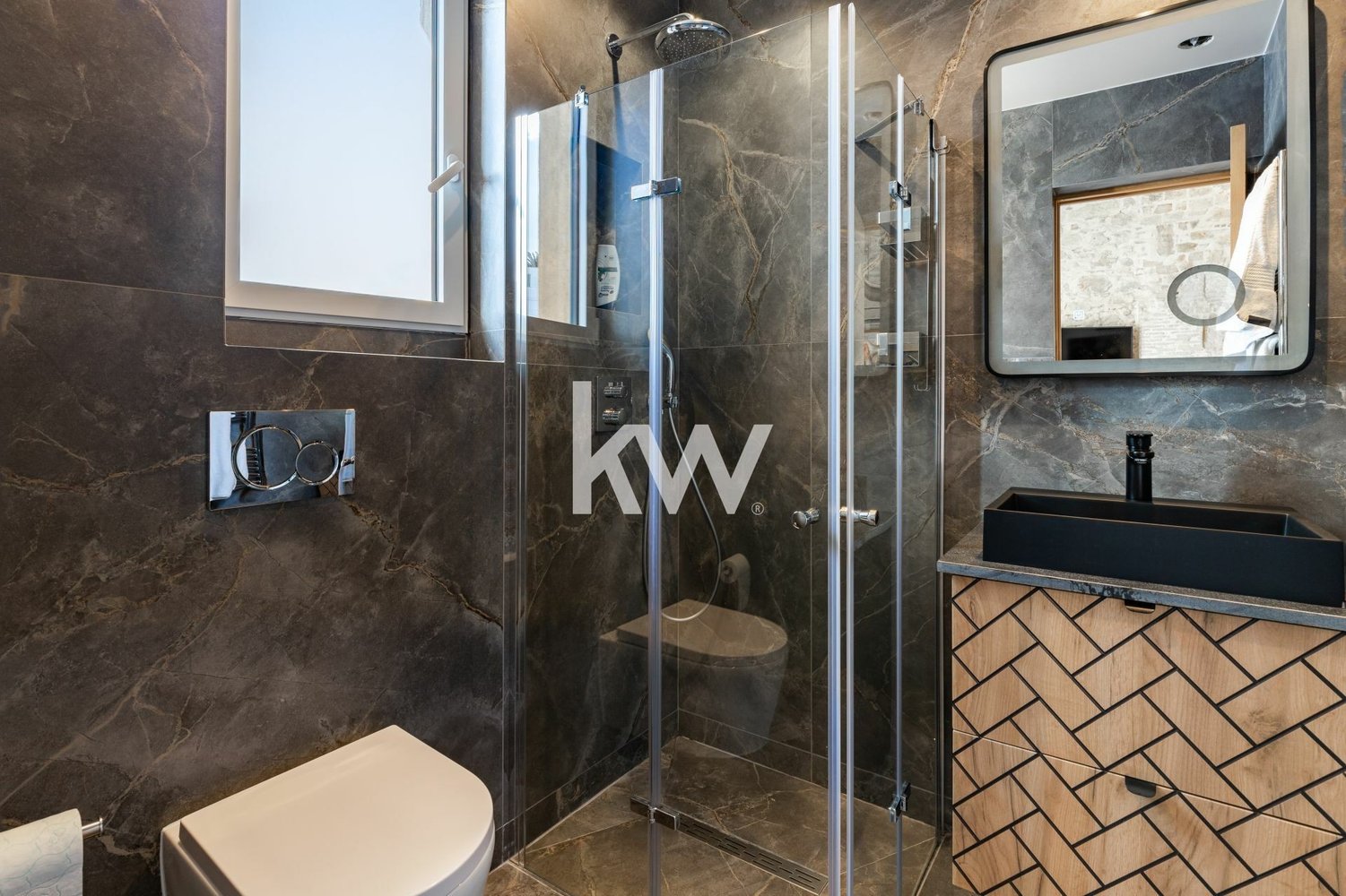 Property photo in Port