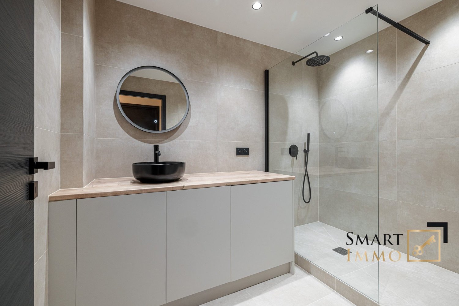 Property photo in Port